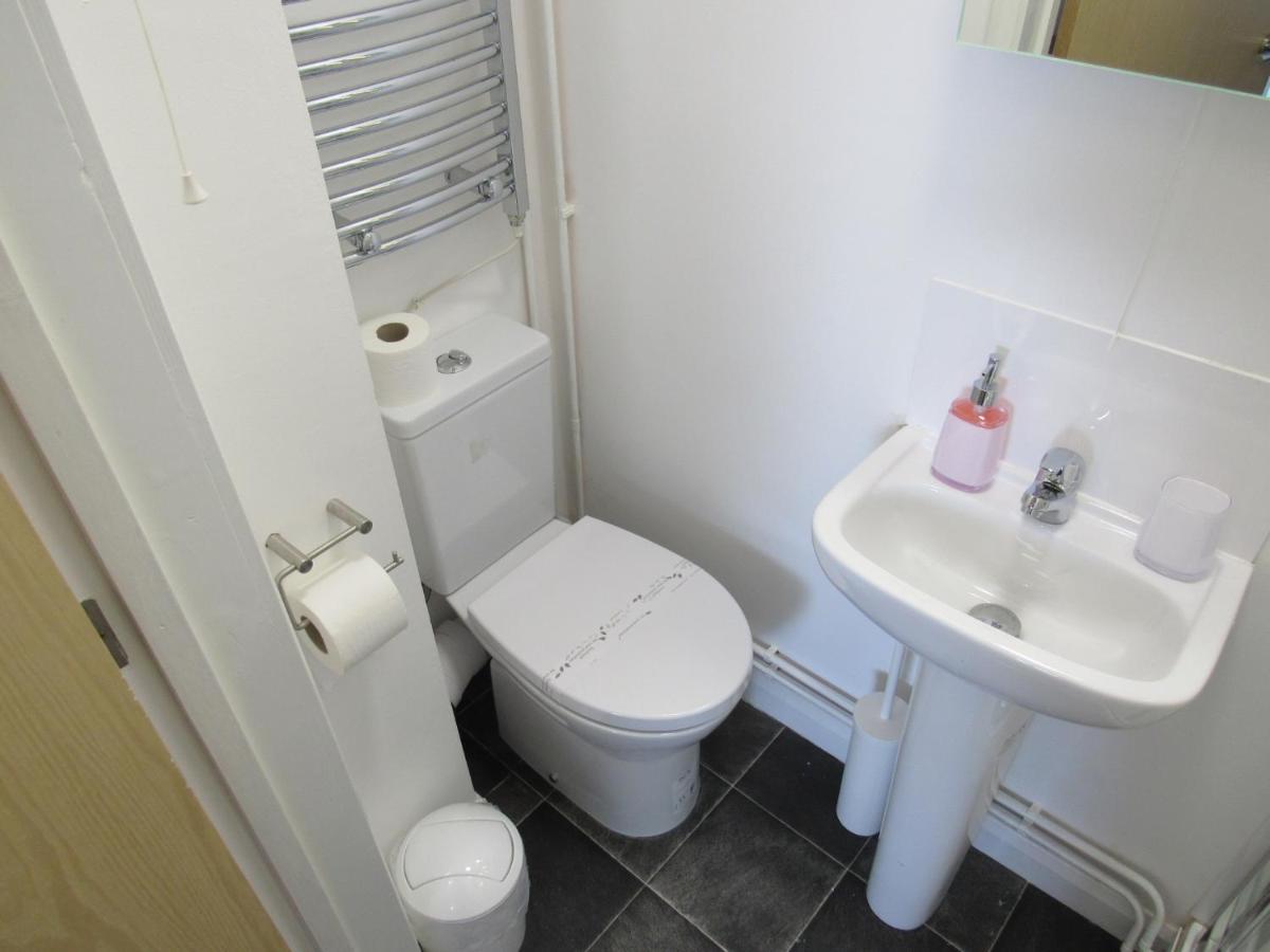 The Cambridge Suites - Tas Accommodations Buitenkant foto